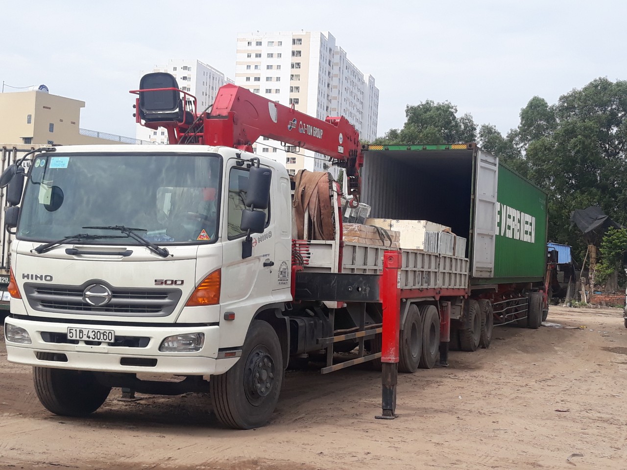 xe cau rut con DỊCH VỤ CẨU RÚT HÀNG HÓA CONTAINER